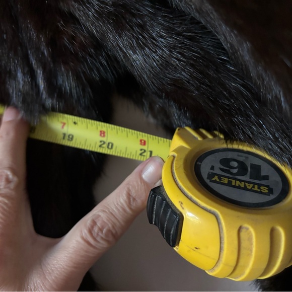 Bernice Krollman Vintage. MINK  Fur Coat
3/4 sleeves - Picture 4 of 7